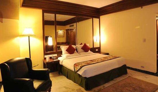 Hotel Vikrant Ludhiana Dış mekan fotoğraf